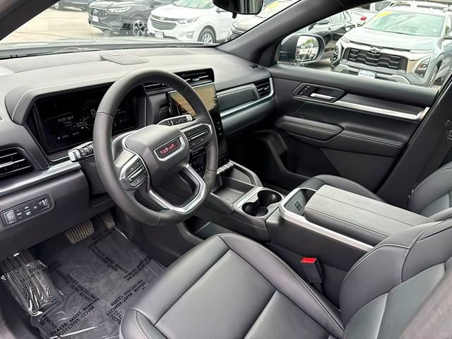 Used 2025 GMC Terrain Elevation w/ Elevation Premium Package AWD/4WD image 15