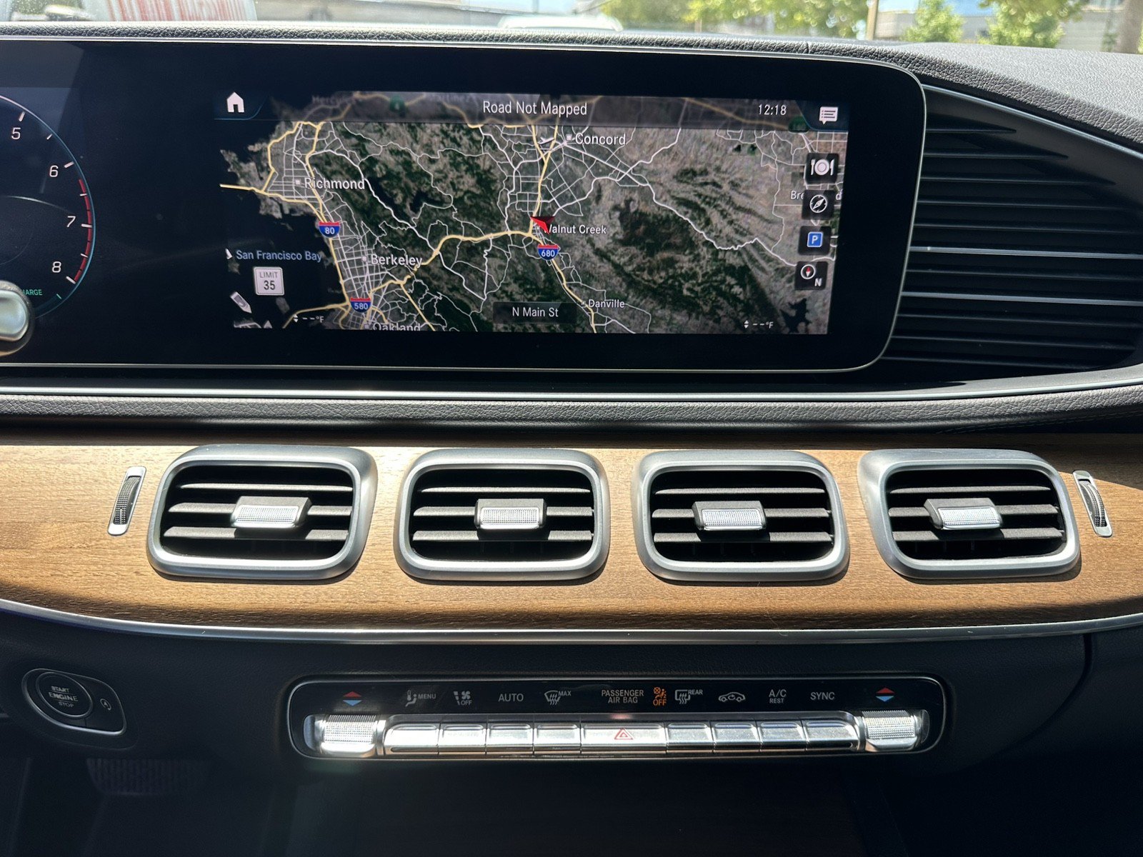Used 2020 Mercedes-Benz GLS 450 4MATIC image 25