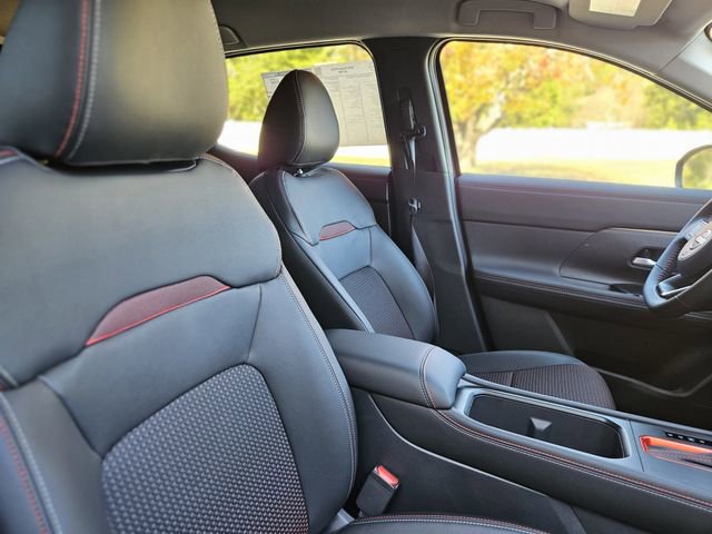 New 2026 Nissan Kicks SR w/ Cold Weather Package image 13