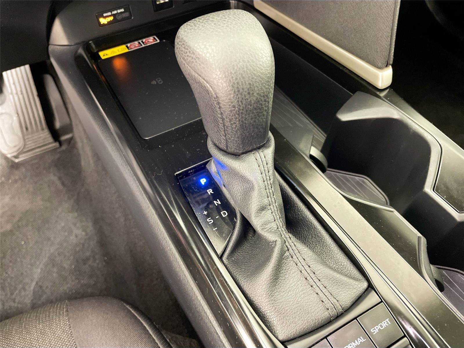 Used 2025 Toyota Camry LE image 18