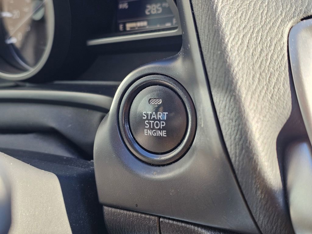 Used 2018 MAZDA MAZDA3 Touring image 32