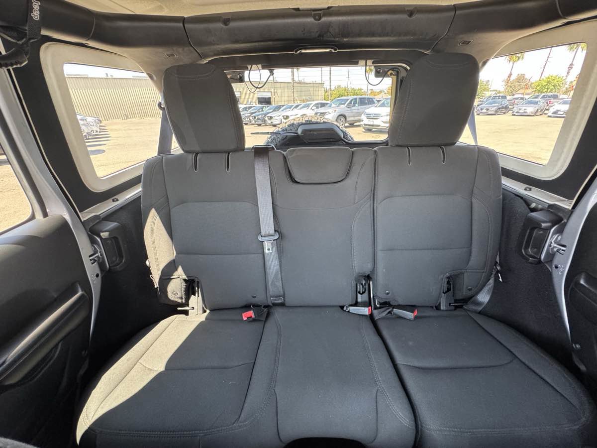 Used 2018 Jeep Wrangler Unlimited Sport S image 48