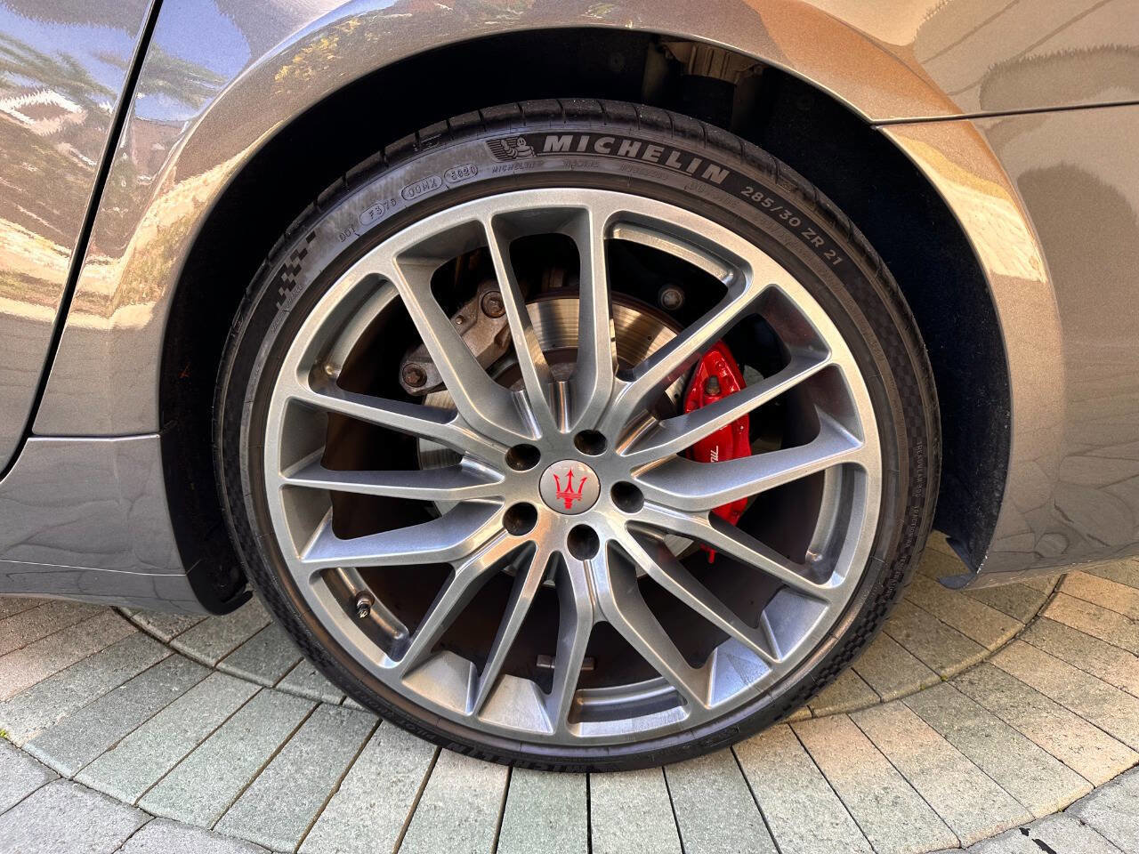 Used 2017 Maserati Quattroporte GTS GranLusso RWD image 38