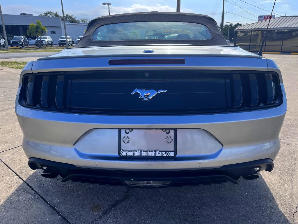 Used 2020 Ford Mustang Premium RWD image 4