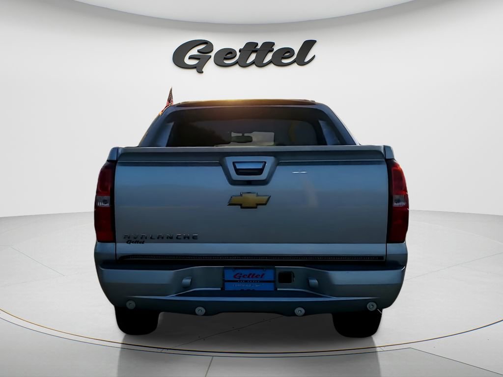 Used 2013 Chevrolet Avalanche LT w/ All-Star Edition image 5