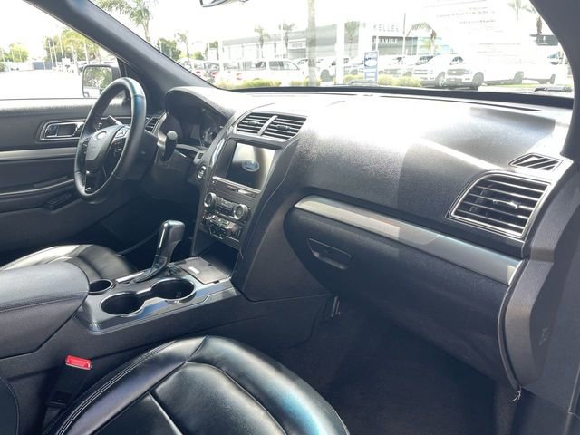Used 2019 Ford Explorer XLT w/ Equipment Group 202A FWD image 29