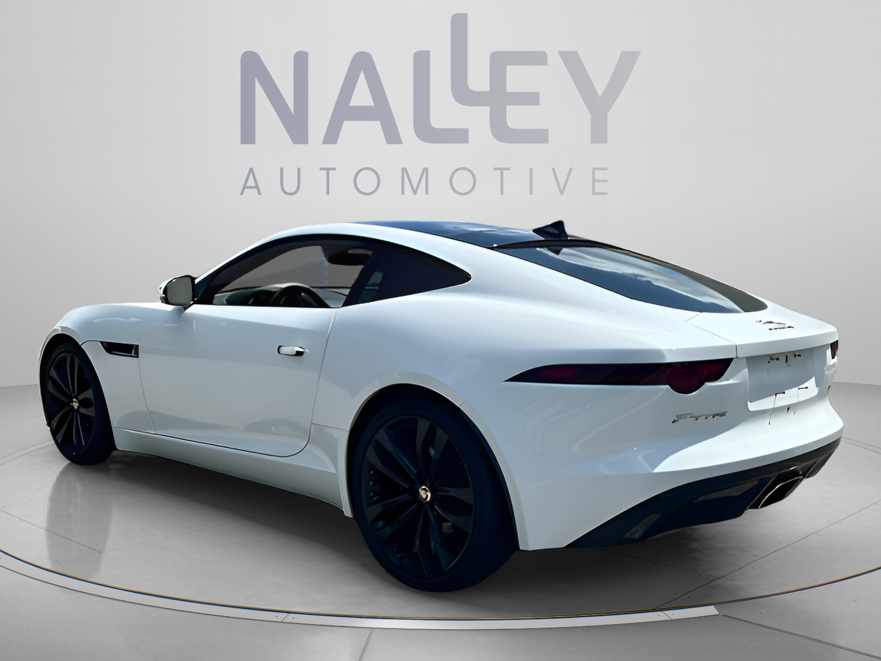 Used 2019 Jaguar F-TYPE Coupe RWD image 3