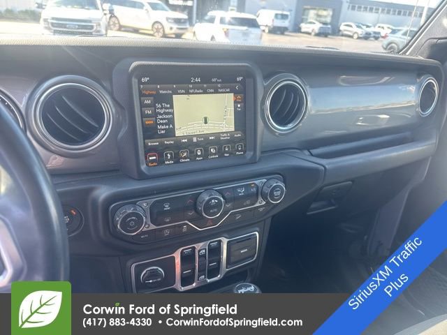 Used 2018 Jeep Wrangler Unlimited Sahara image 13