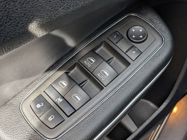 Used 2022 Chrysler 300 S RWD image 22