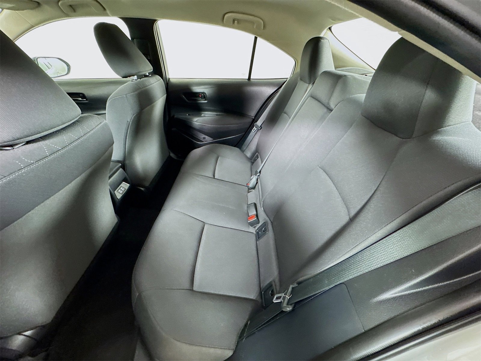 Used 2024 Toyota Corolla LE image 20