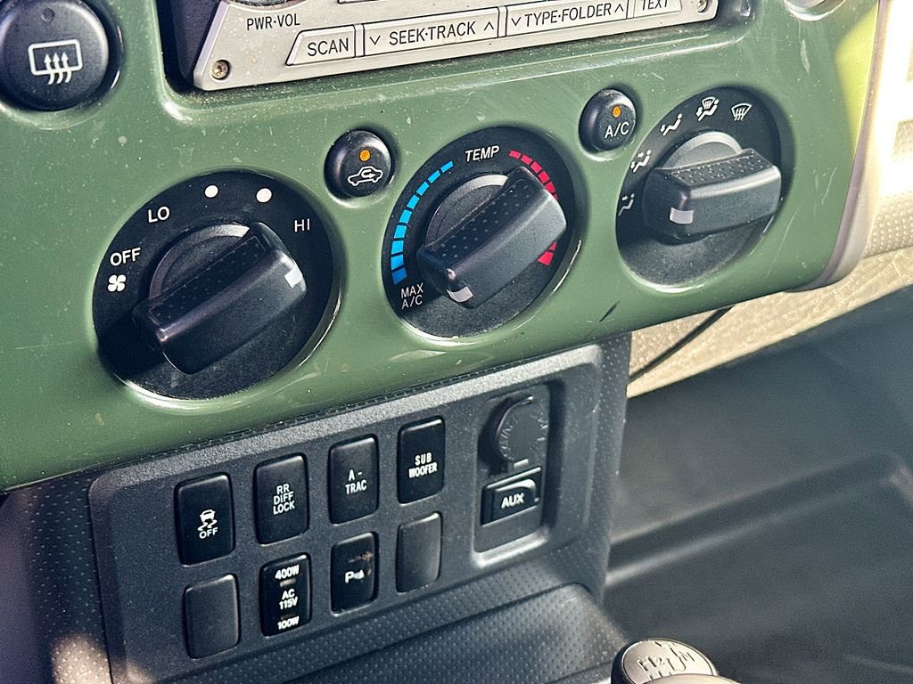 Used 2010 Toyota FJ Cruiser 4WD image 14