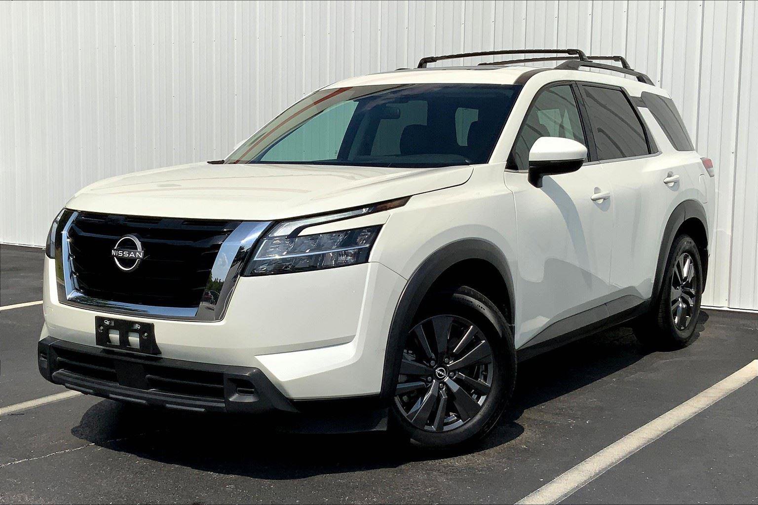 Used 2022 Nissan Pathfinder SV w/ SV Premium Package