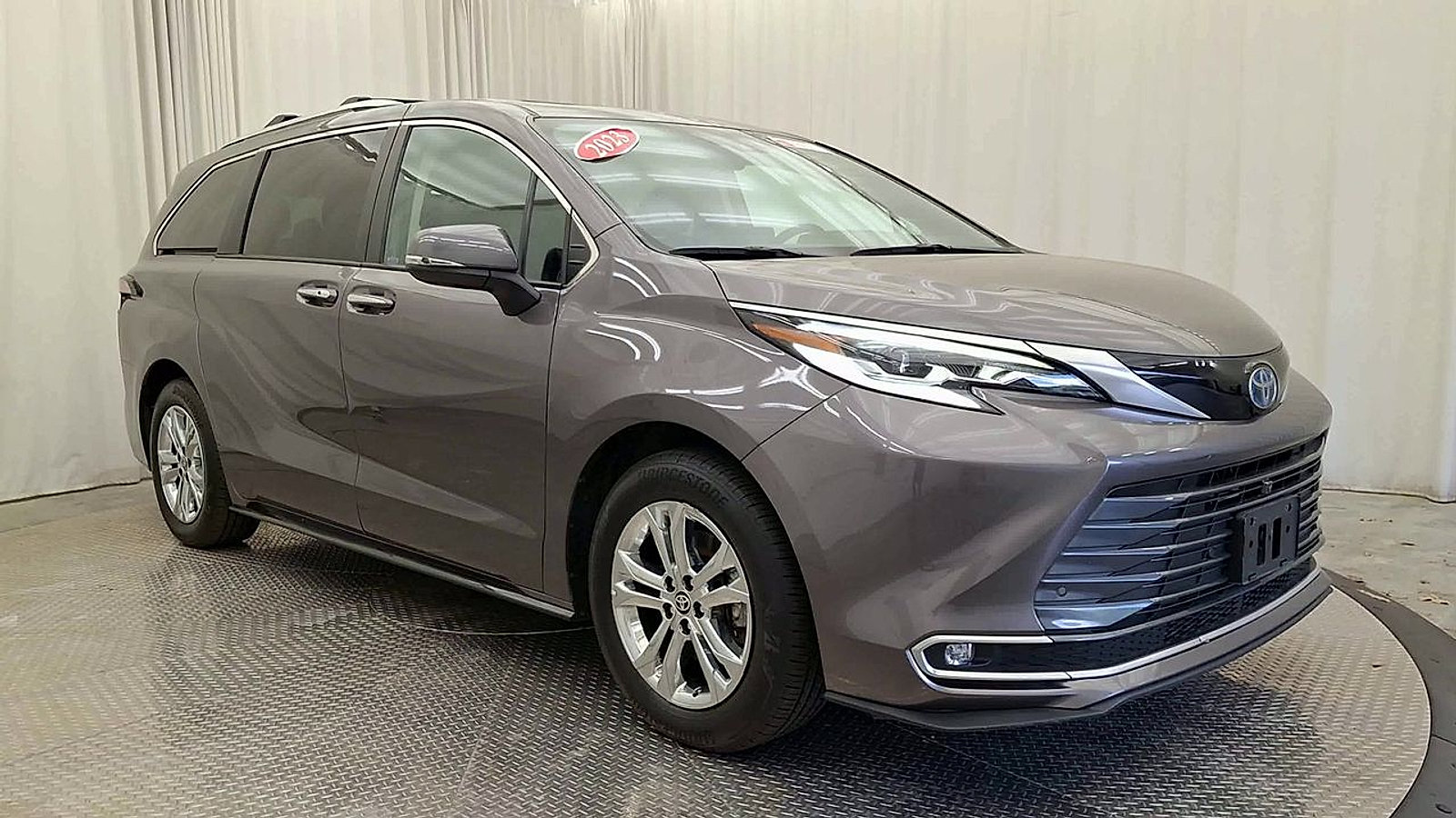 Certified 2023 Toyota Sienna Platinum AWD/4WD image 5