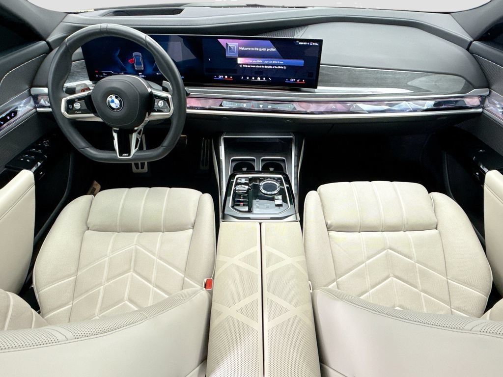 Used 2023 BMW 760i xDrive AWD/4WD image 13