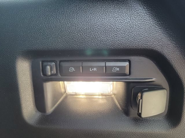 Used 2025 Ford Explorer ST-Line w/ Premium Package RWD image 10