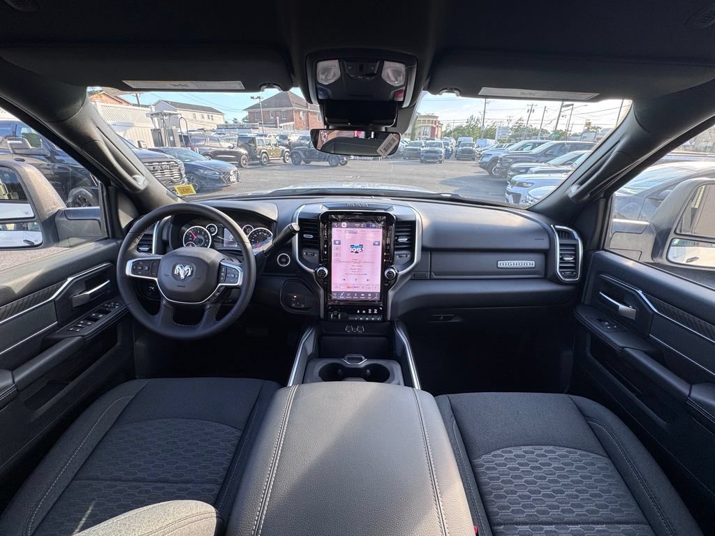 New 2026 RAM 2500 Big Horn AWD/4WD image 12