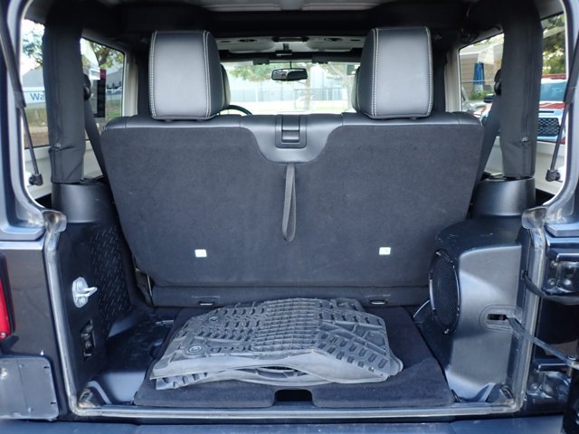 Used 2014 Jeep Wrangler Rubicon AWD/4WD image 8