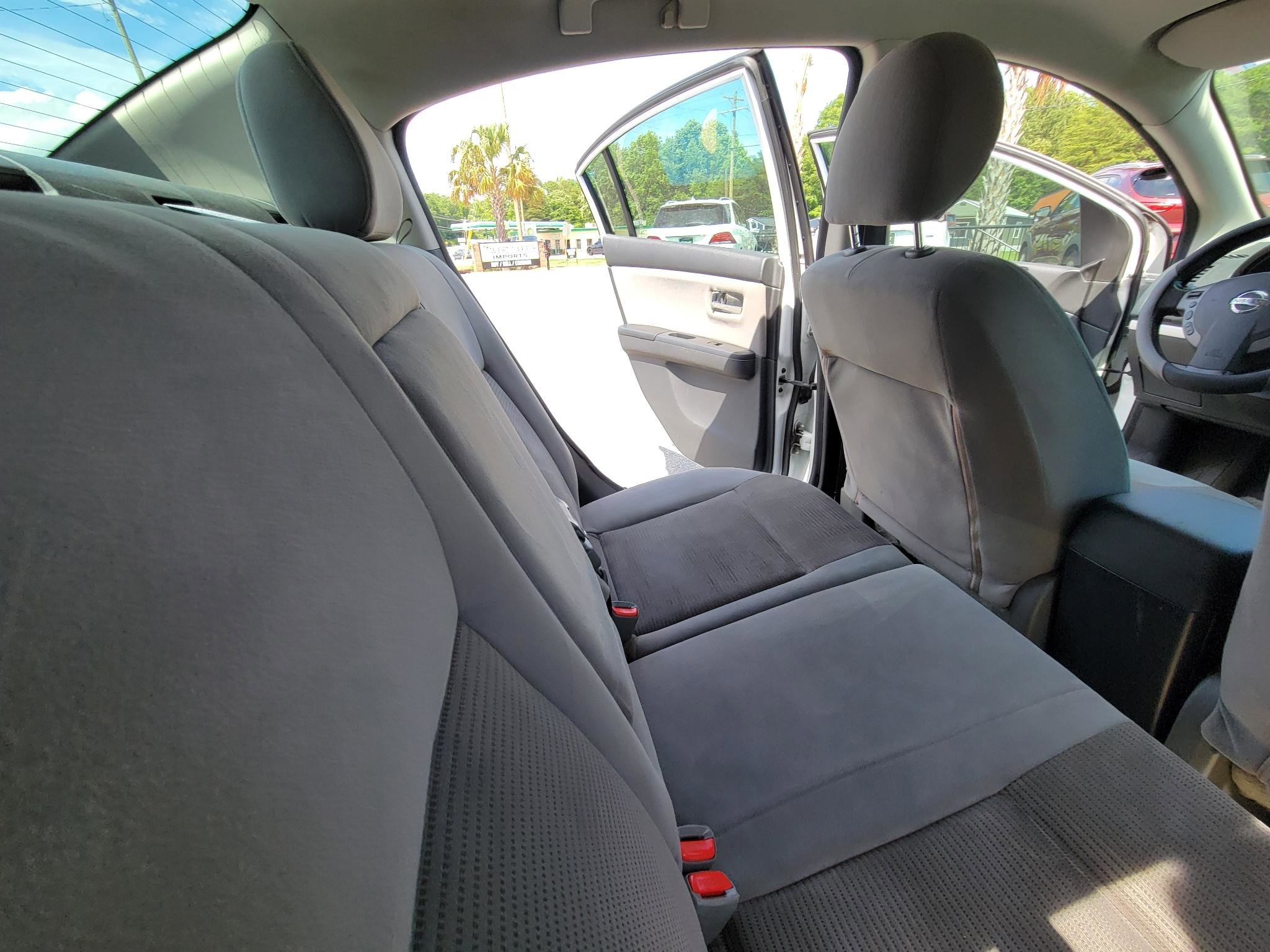 Used 2012 Nissan Sentra 2.0 SR w/ Special Edition Pkg FWD image 38