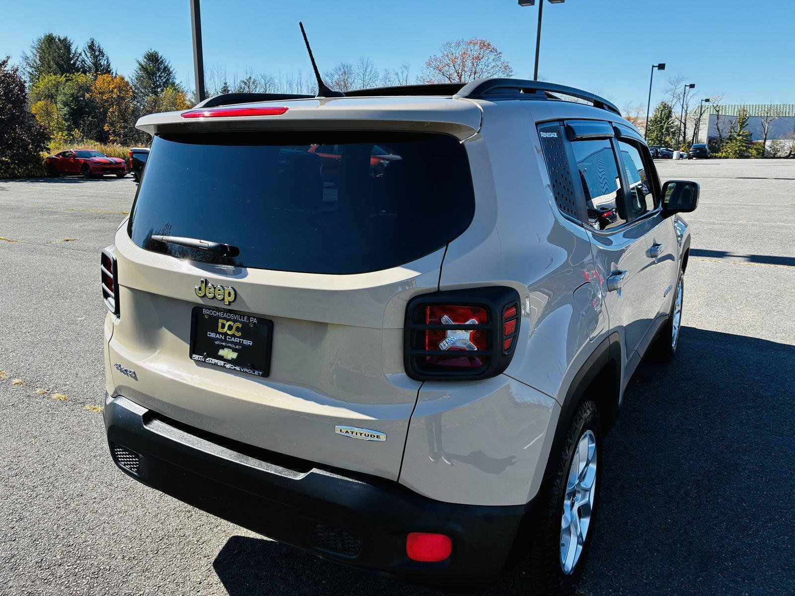 Used 2016 Jeep Renegade Latitude image 7