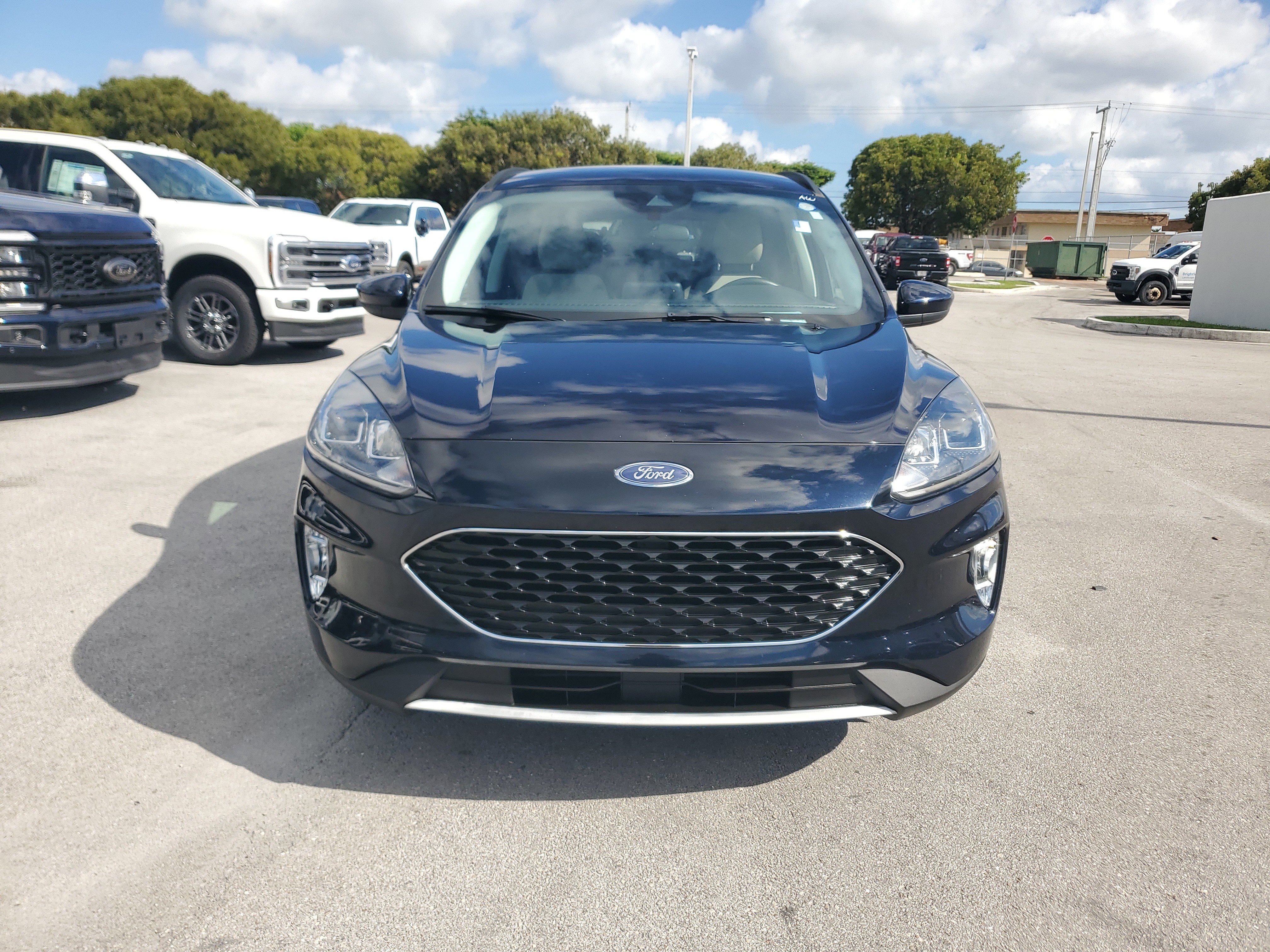 Used 2021 Ford Escape SEL video 2