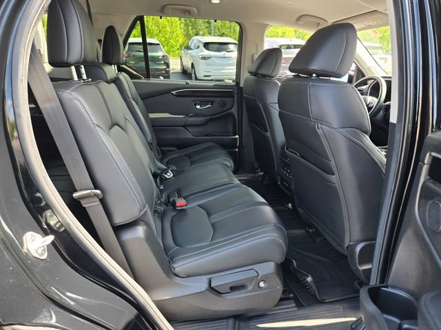 Used 2025 Honda Pilot EX-L image 19
