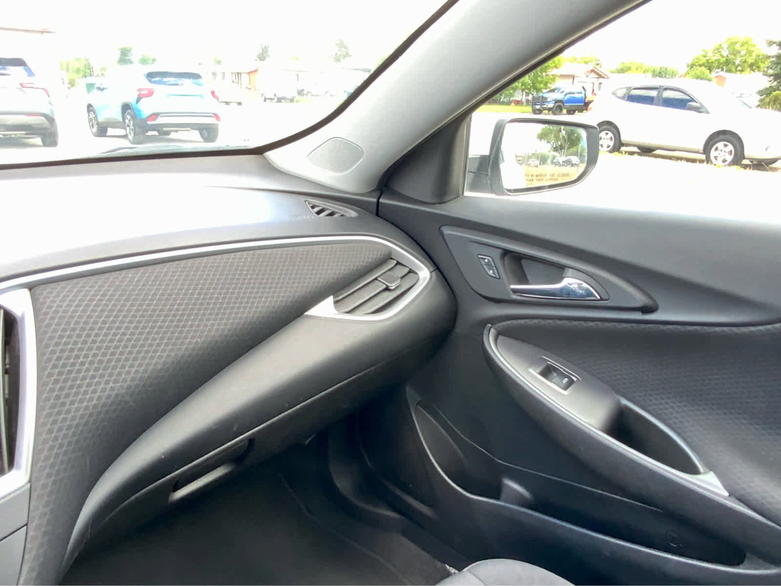 Used 2023 Chevrolet Malibu LT image 36