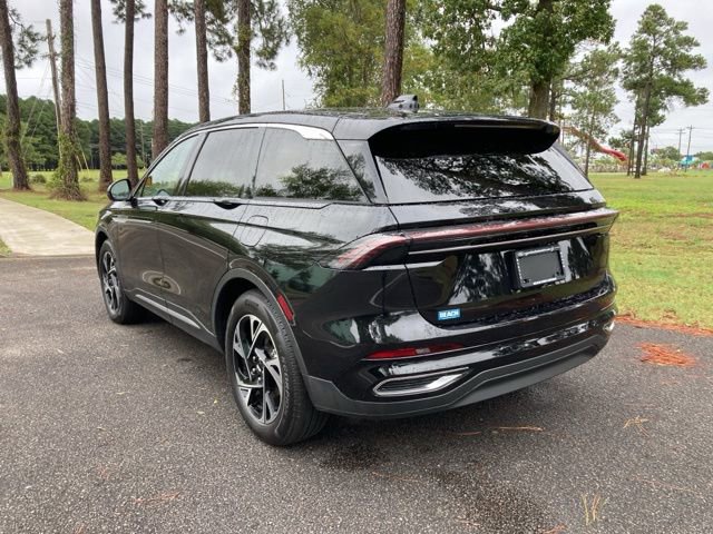 Used 2025 Lincoln Nautilus Premier w/ Equipment Group 102A image 5