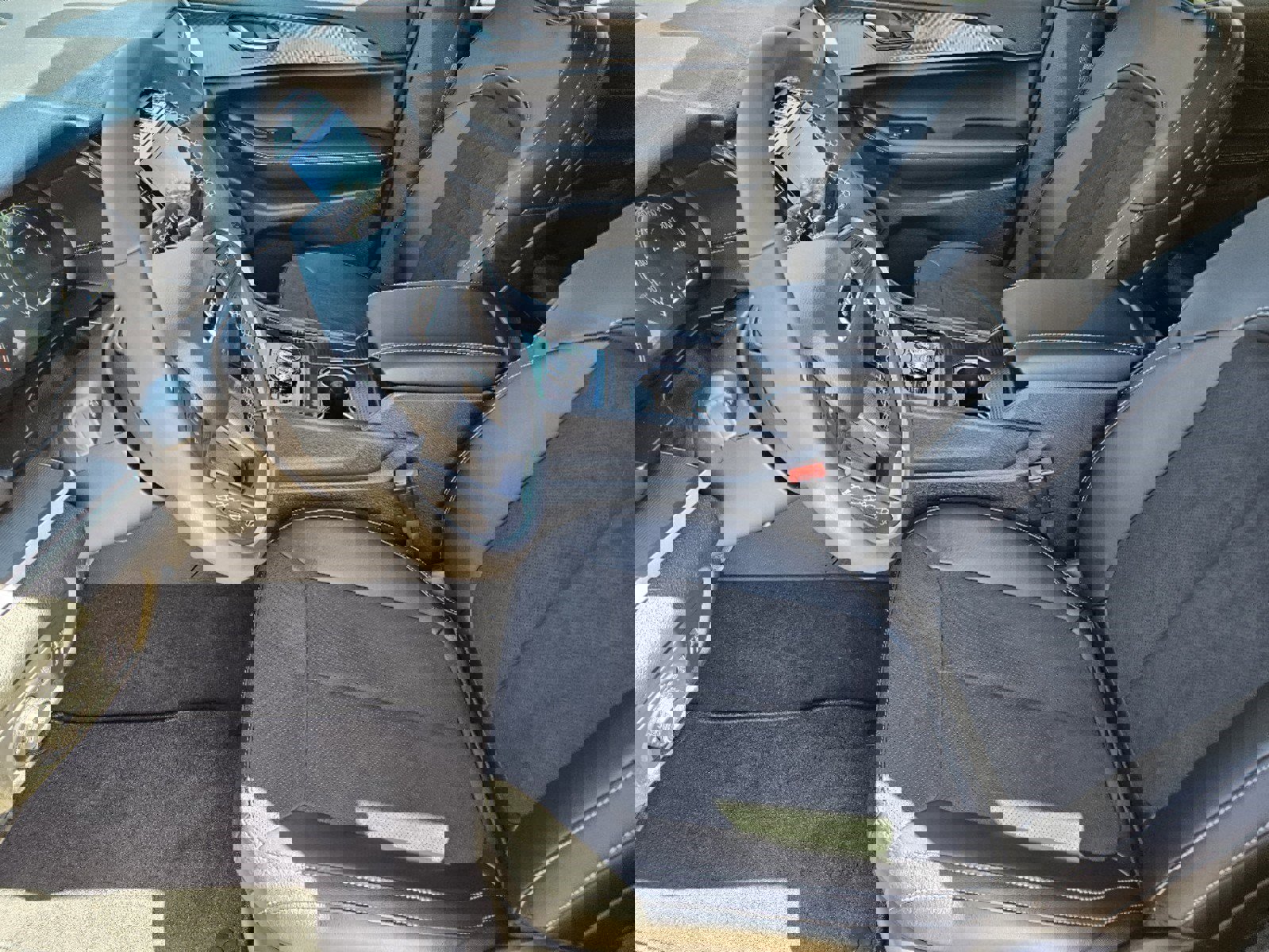 New 2025 Jeep Grand Cherokee Altitude image 14