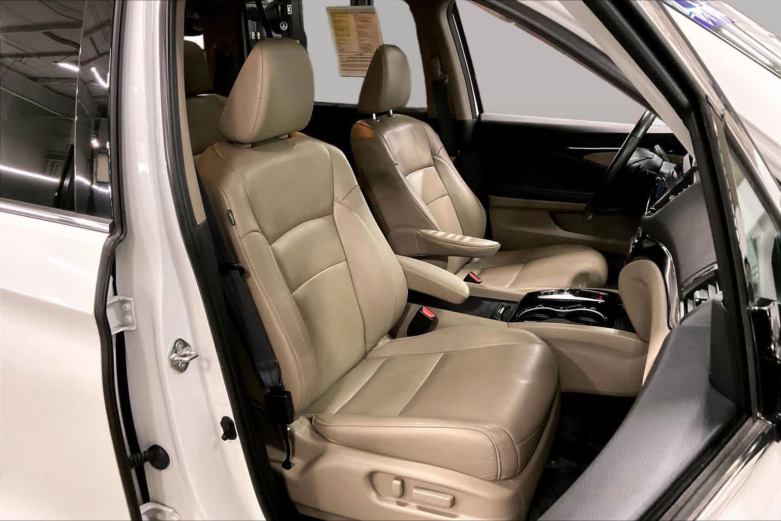 Used 2020 Honda Pilot Elite image 9
