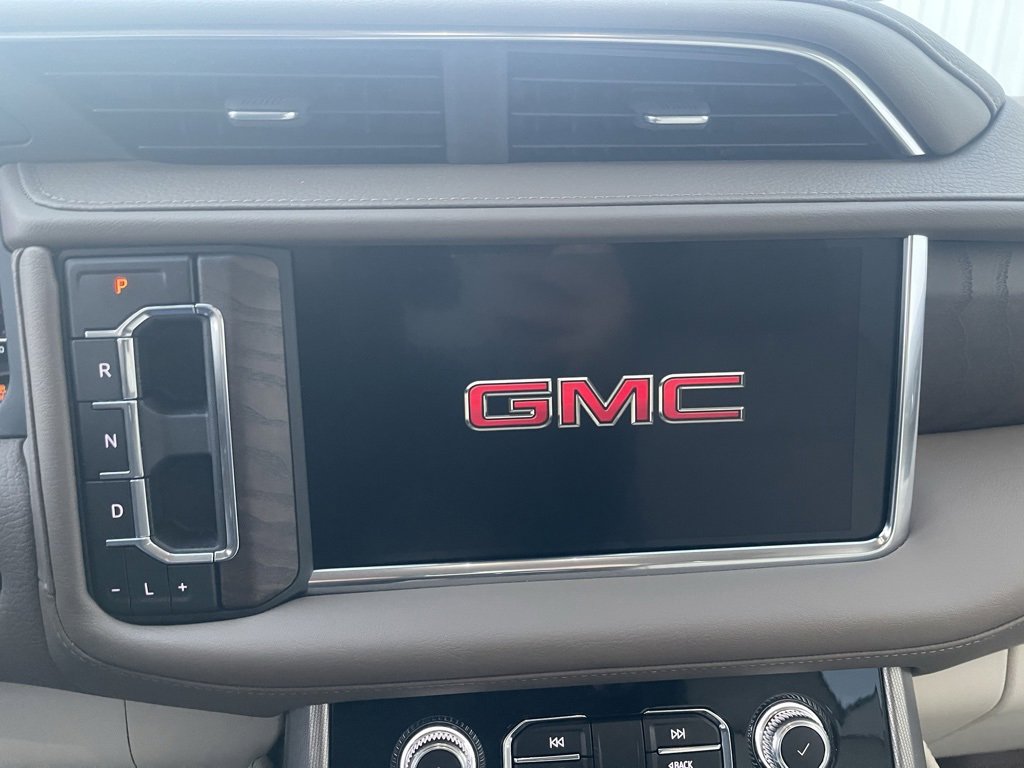 Used 2023 GMC Yukon Denali image 32