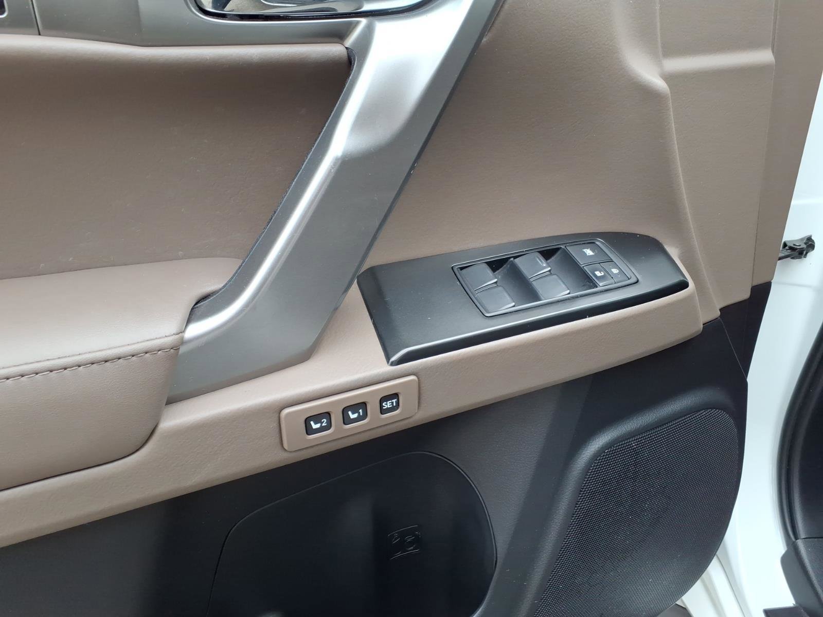 Certified 2022 Lexus GX 460 Premium w/ Premium Plus Package image 11