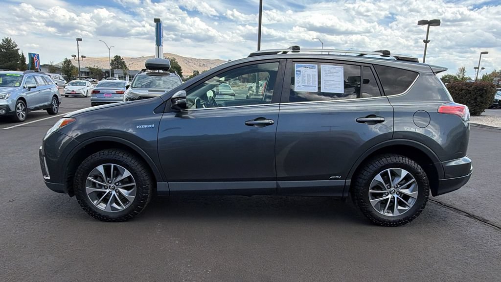 Used 2018 Toyota RAV4 XLE w/ Convenience Package AWD/4WD image 6