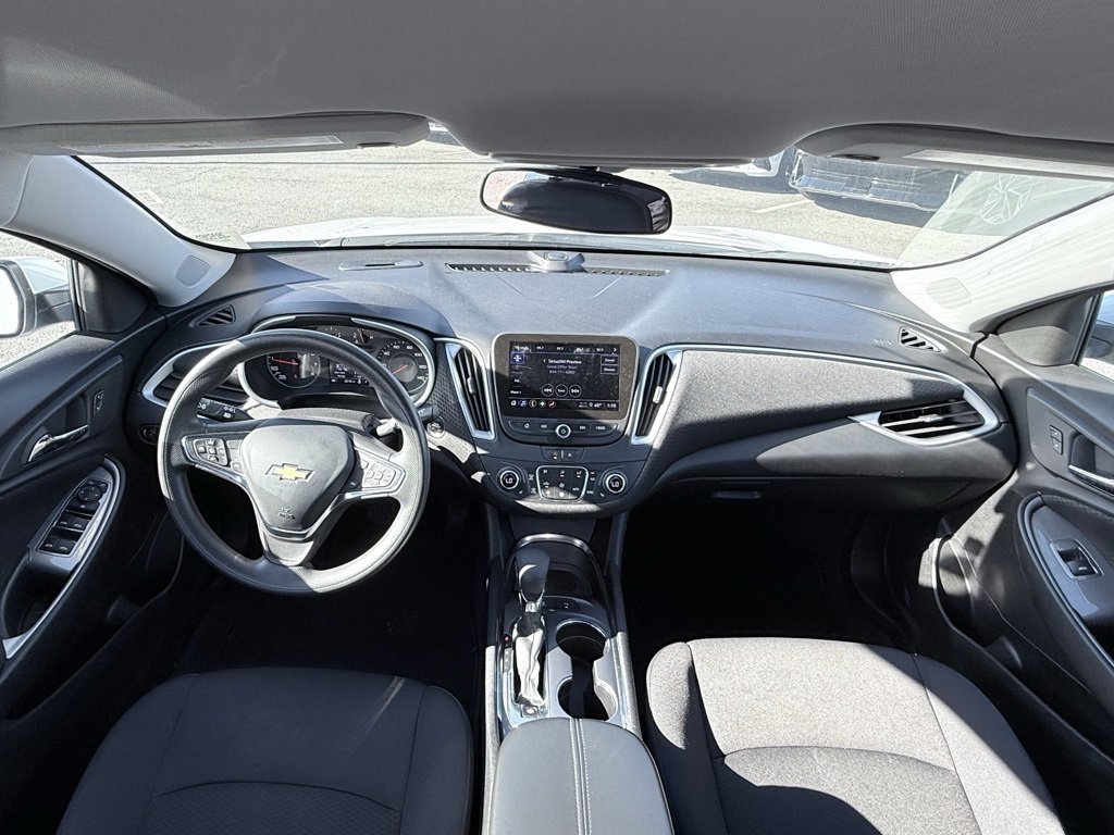 Used 2024 Chevrolet Malibu LT image 28
