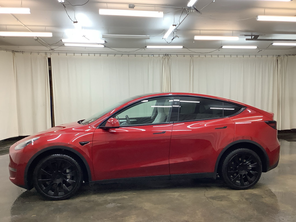 Used 2023 Tesla Model Y Long Range AWD/4WD image 9