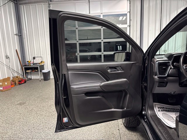 Used 2024 GMC Canyon Elevation w/ Elevation Premium Package AWD/4WD image 8