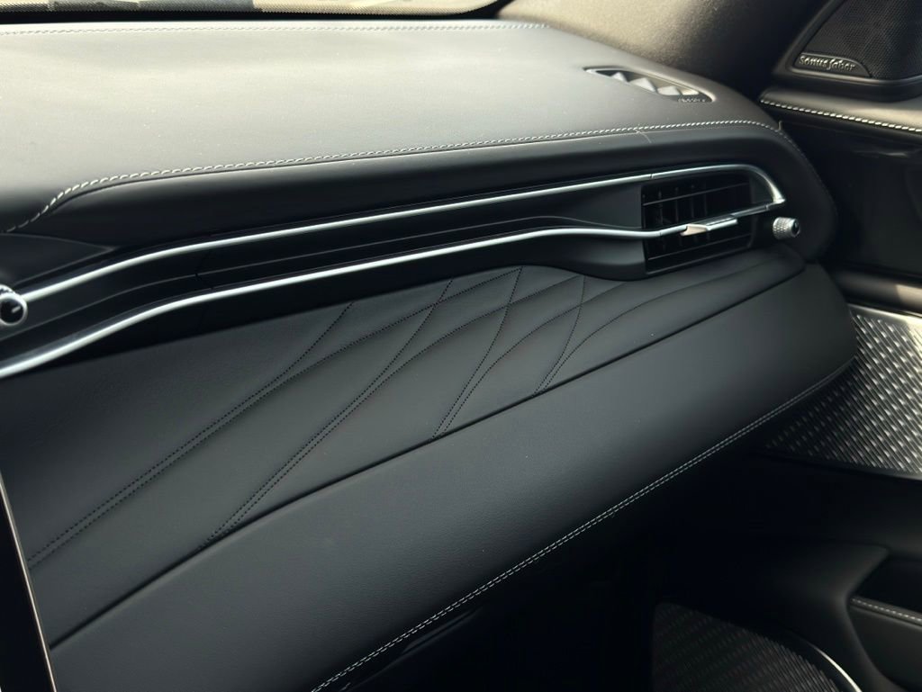 Certified 2024 Maserati Grecale GT image 16