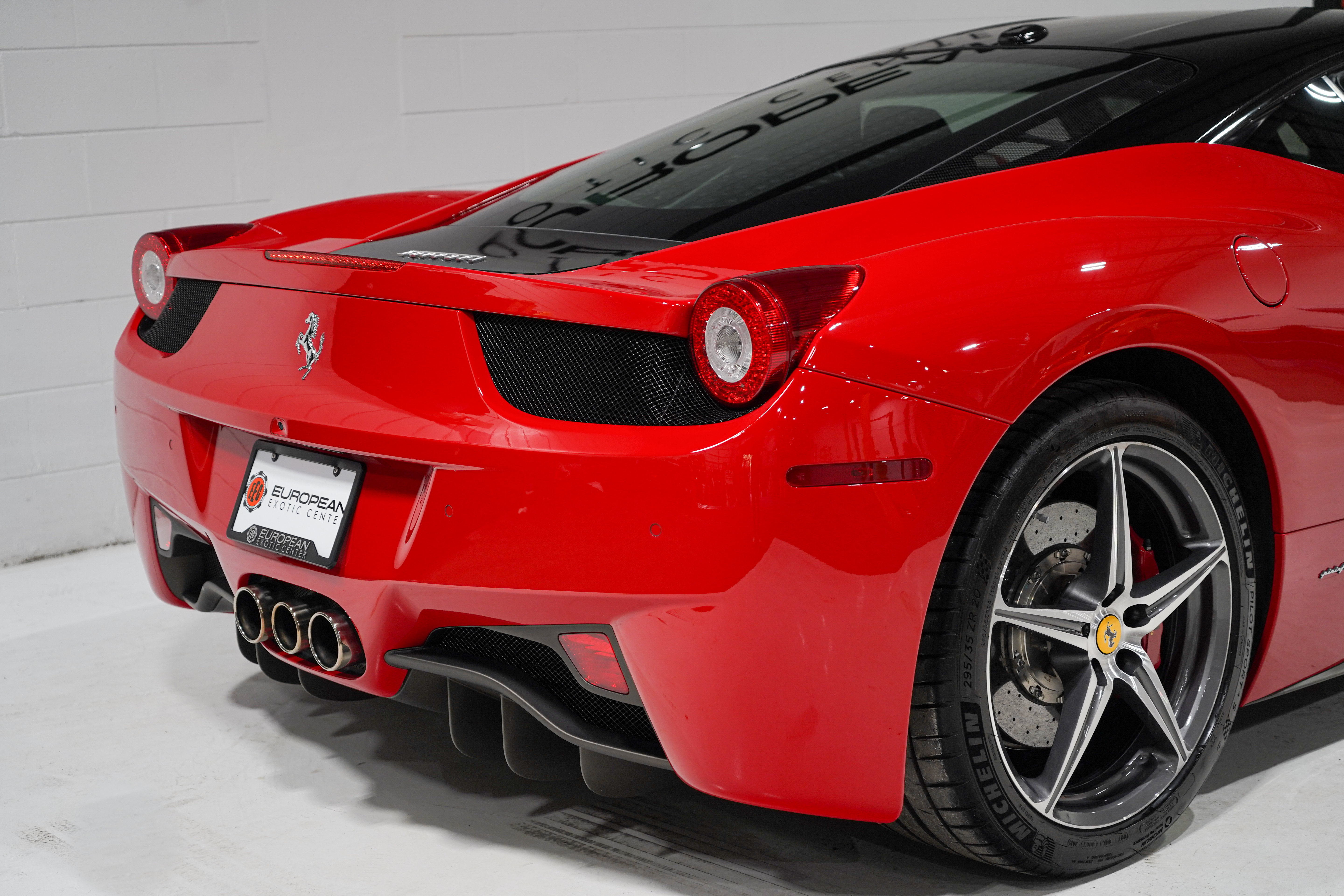 Used 2014 Ferrari 458 Italia Coupe RWD image 24