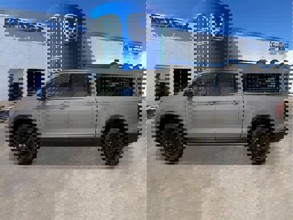 New 2026 Honda Ridgeline Black Edition image 2