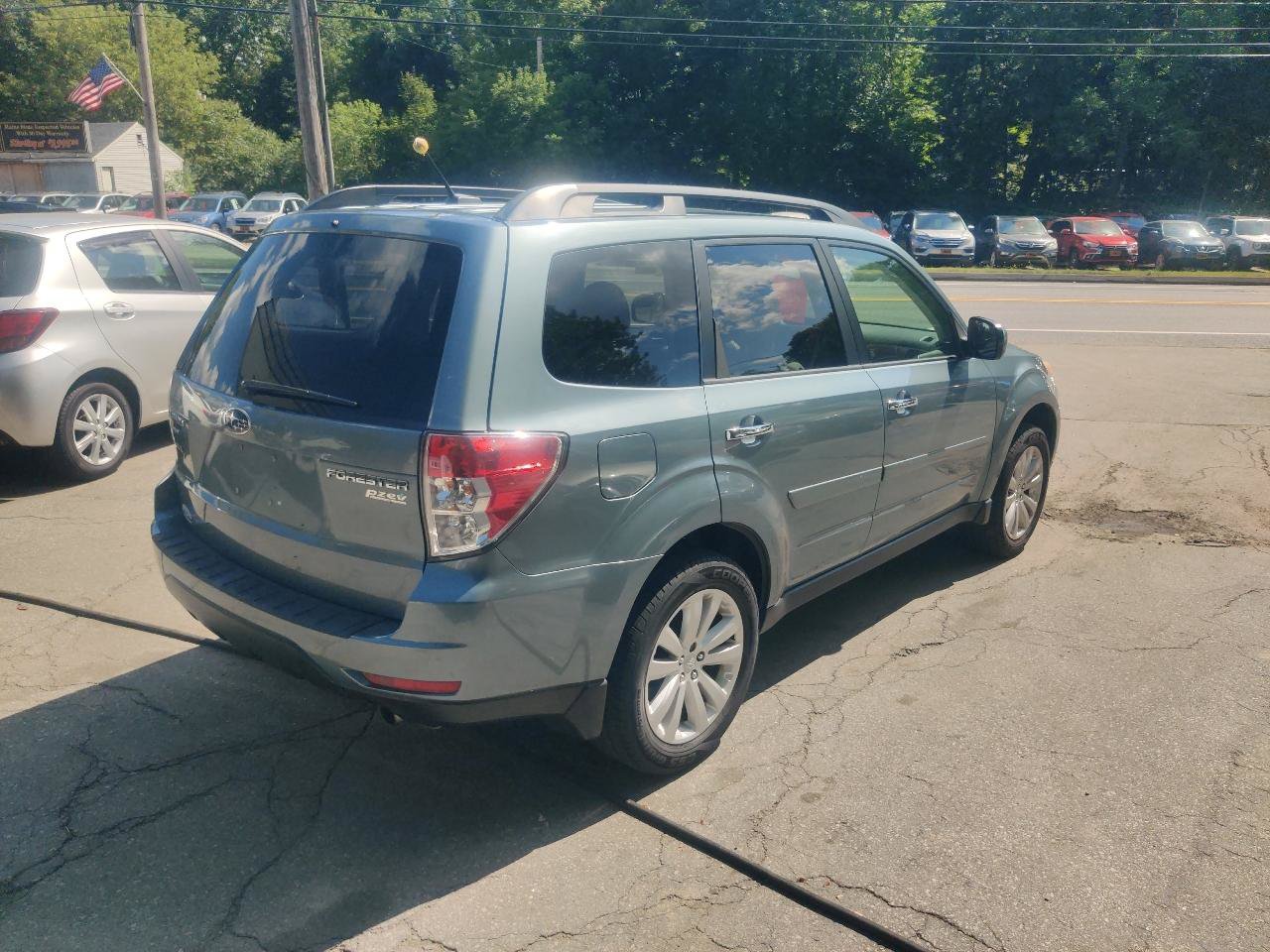 Used 2013 Subaru Forester 2.5X Premium w/ All-Weather Pkg AWD/4WD image 6