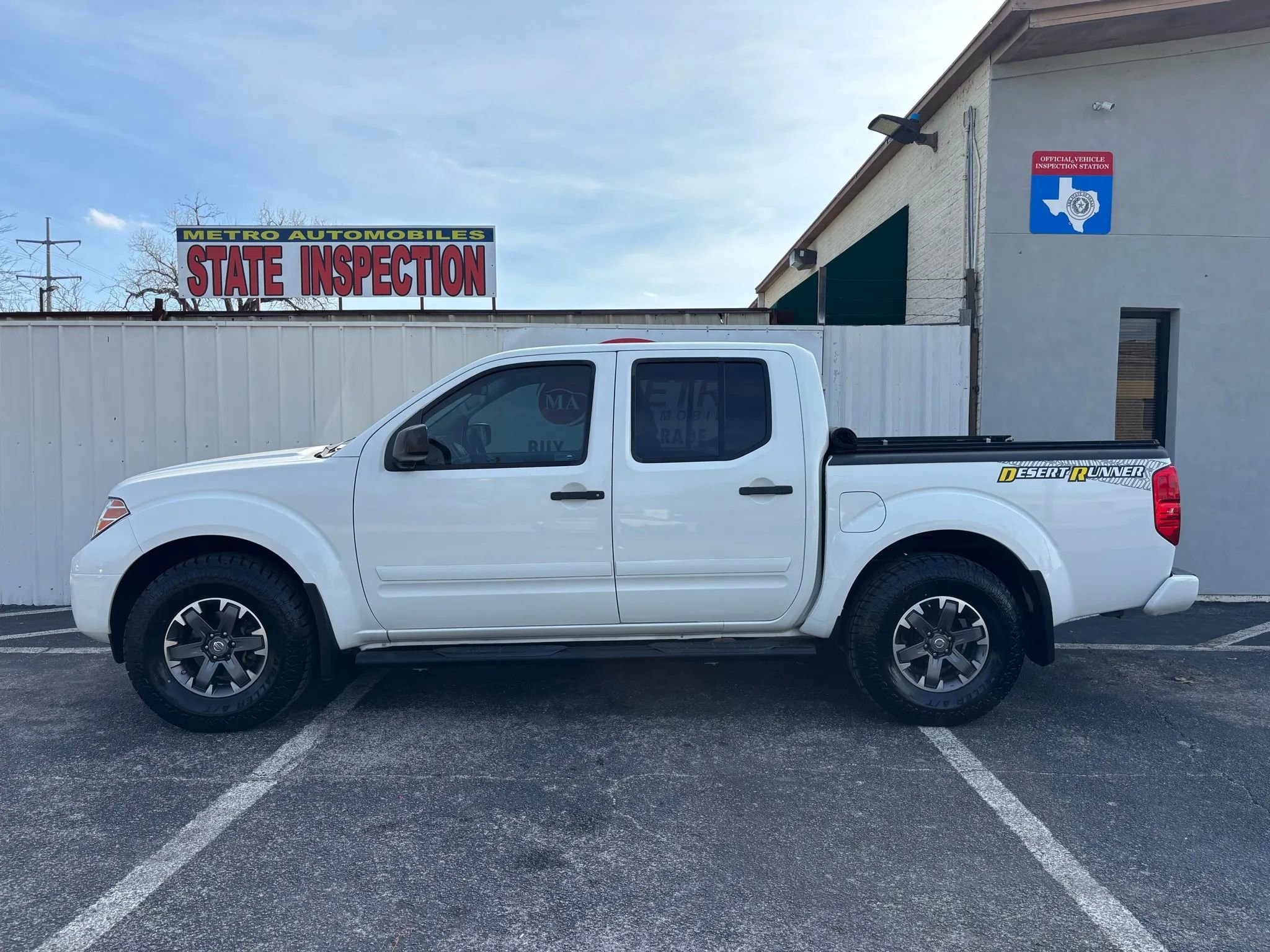 Used 2019 Nissan Frontier Desert Runner image 2