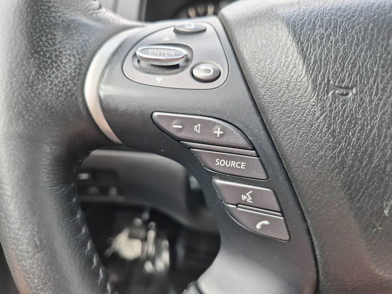 Used 2019 Nissan Pathfinder Platinum AWD/4WD image 24