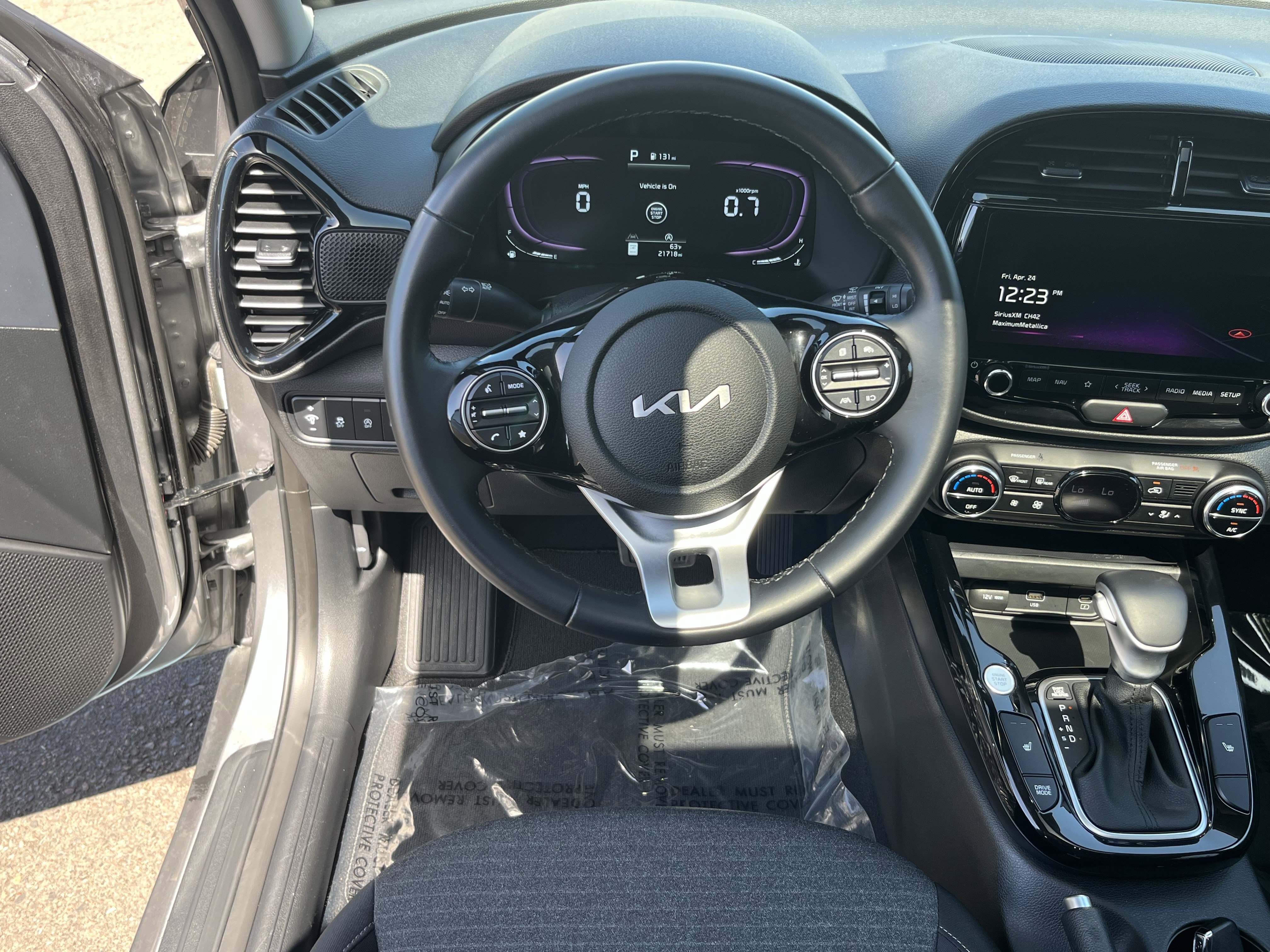 Used 2023 Kia Soul EX FWD image 12