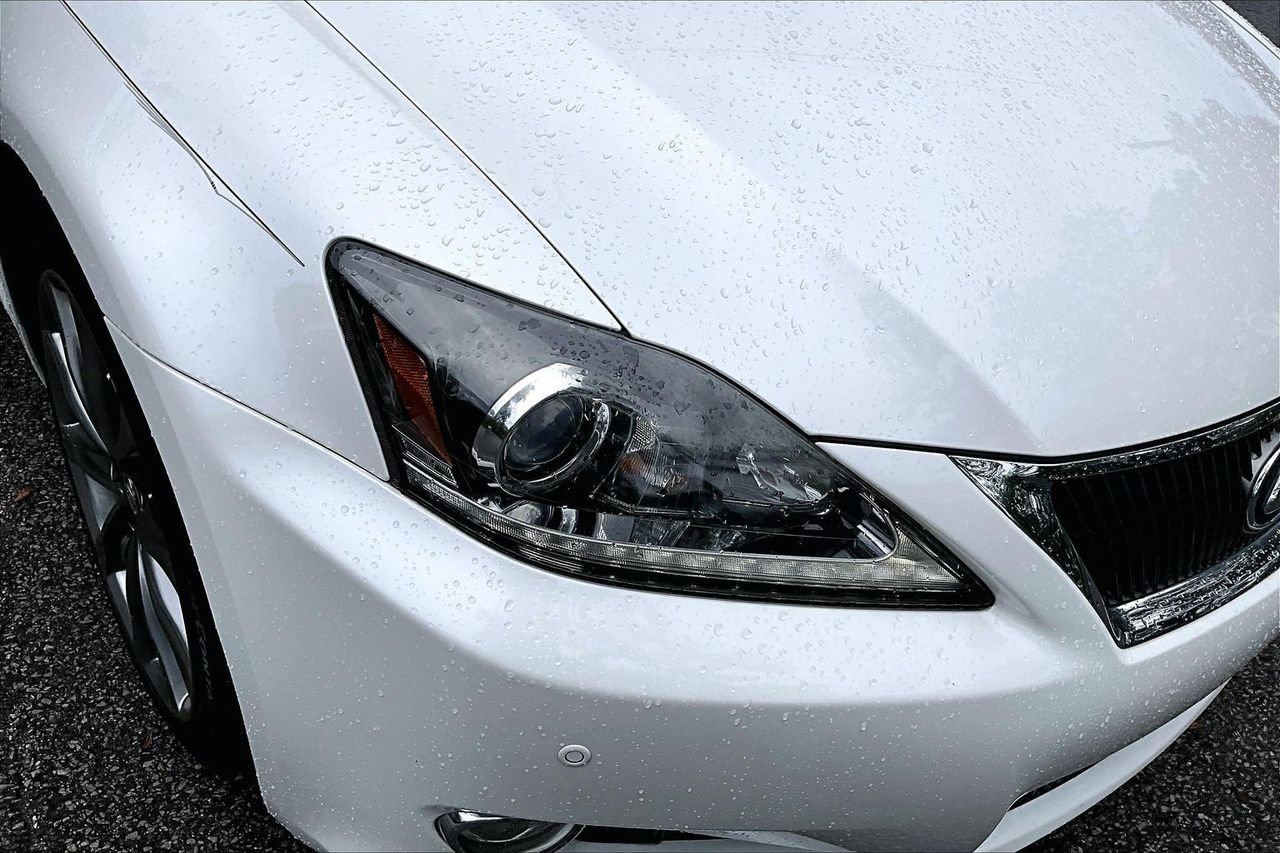 Used 2014 Lexus IS 250C w/ Luxury Package RWD image 27