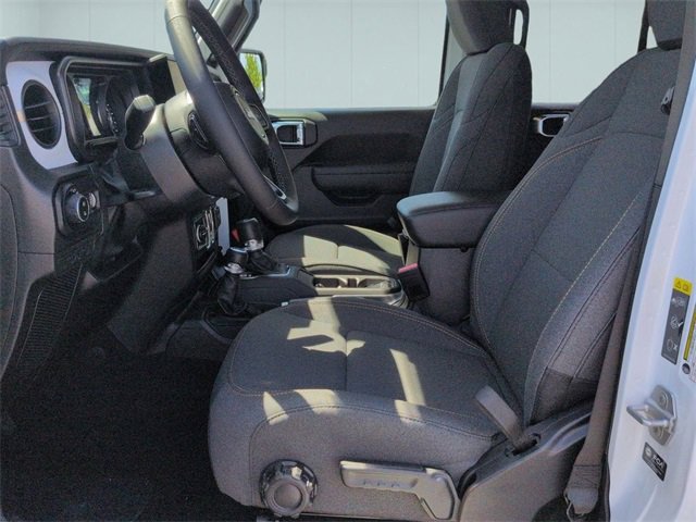 New 2025 Jeep Gladiator Sport image 11