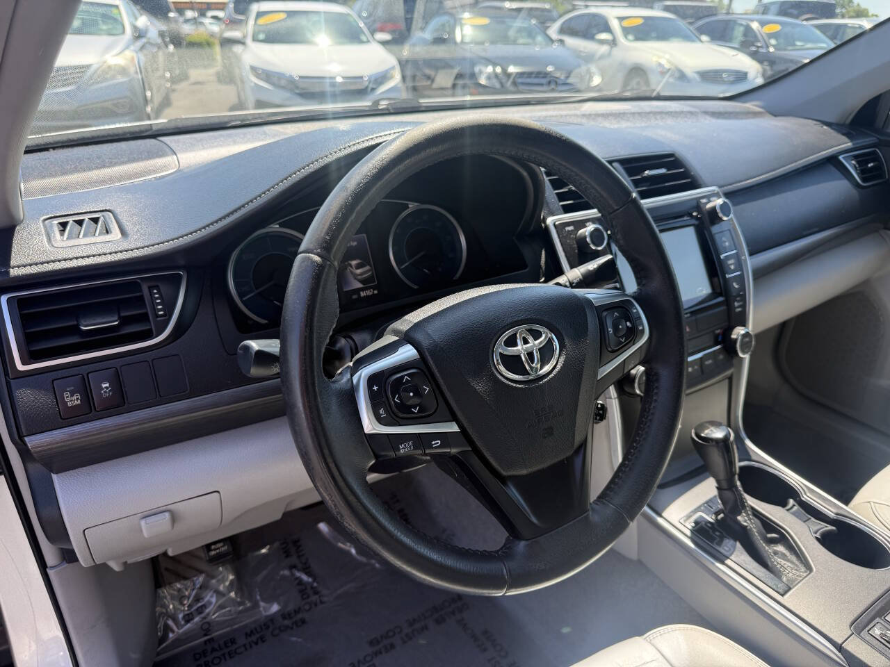 Used 2017 Toyota Camry XLE w/ Moonroof Package FWD image 17