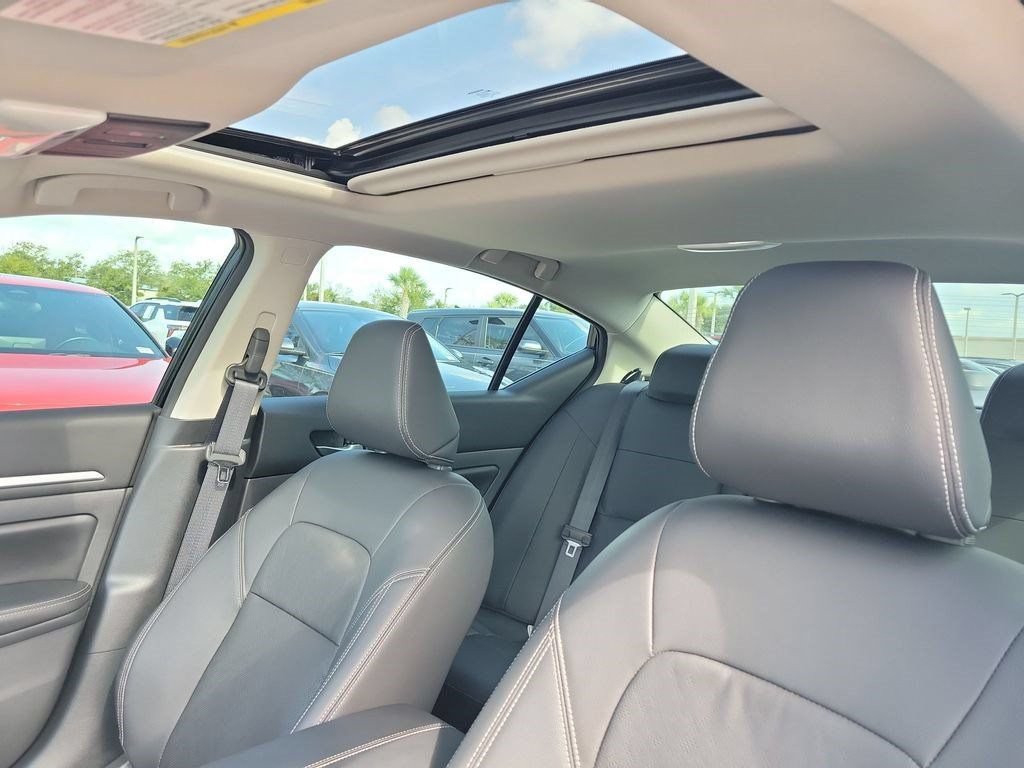 Used 2024 Nissan Altima 2.5 SL FWD image 24