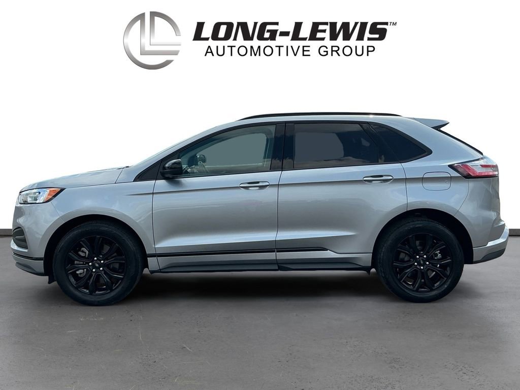 Used 2024 Ford Edge SE w/ Black Appearance Package AWD/4WD image 2