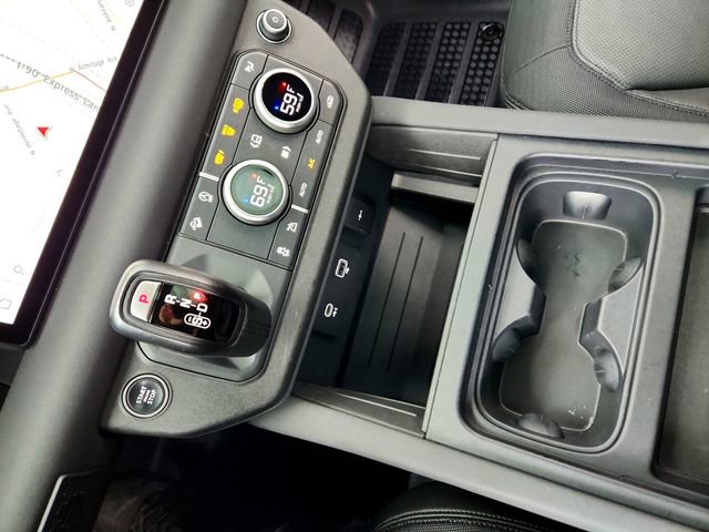 Certified 2023 Land Rover Defender 110 X-Dynamic SE image 22