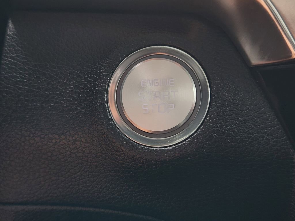 Certified 2021 Kia Telluride SX w/ SX Prestige Package image 21