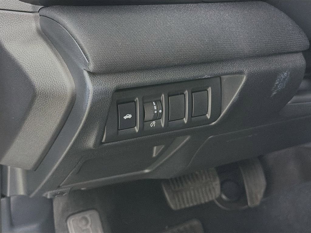 Used 2022 Subaru Legacy Premium image 12